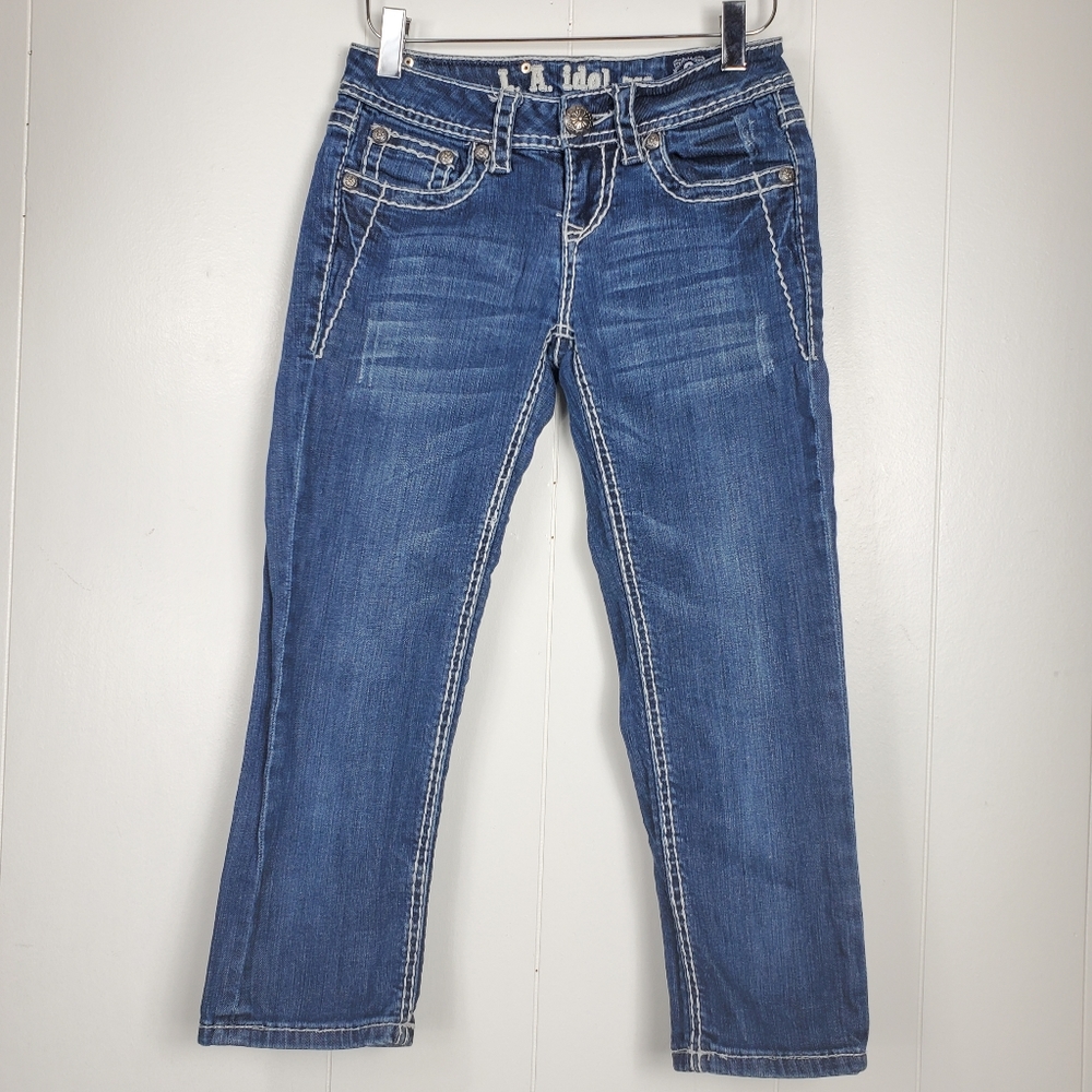 L.A . Idol embroidered capris size 0